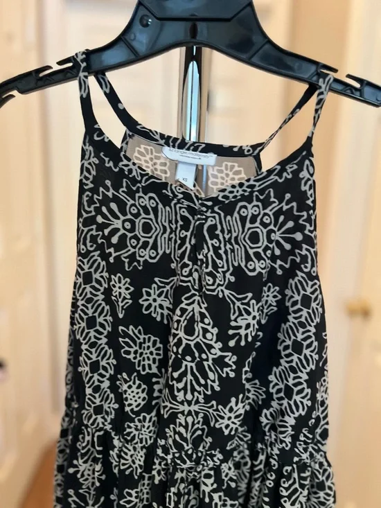 Liz Lange Maternity Black & White Floral Halter Maxi Dress - Picture 2 of 8